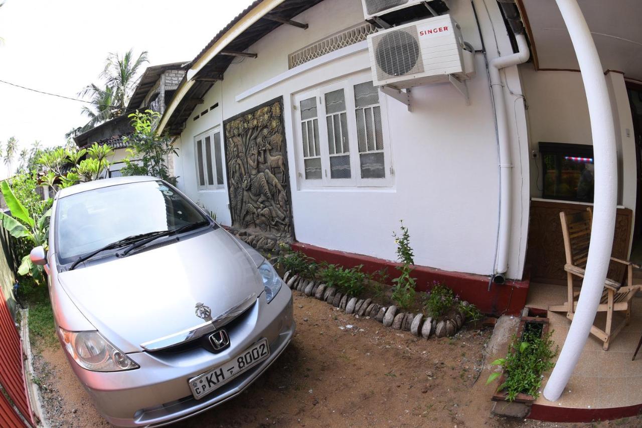 Suriya Ocean Villa Wadduwa Exterior photo